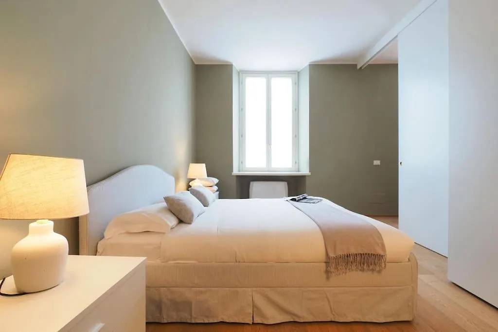 Contempora Apartments - Bilocale Castello Sforzesco Milan 0*,  Italy