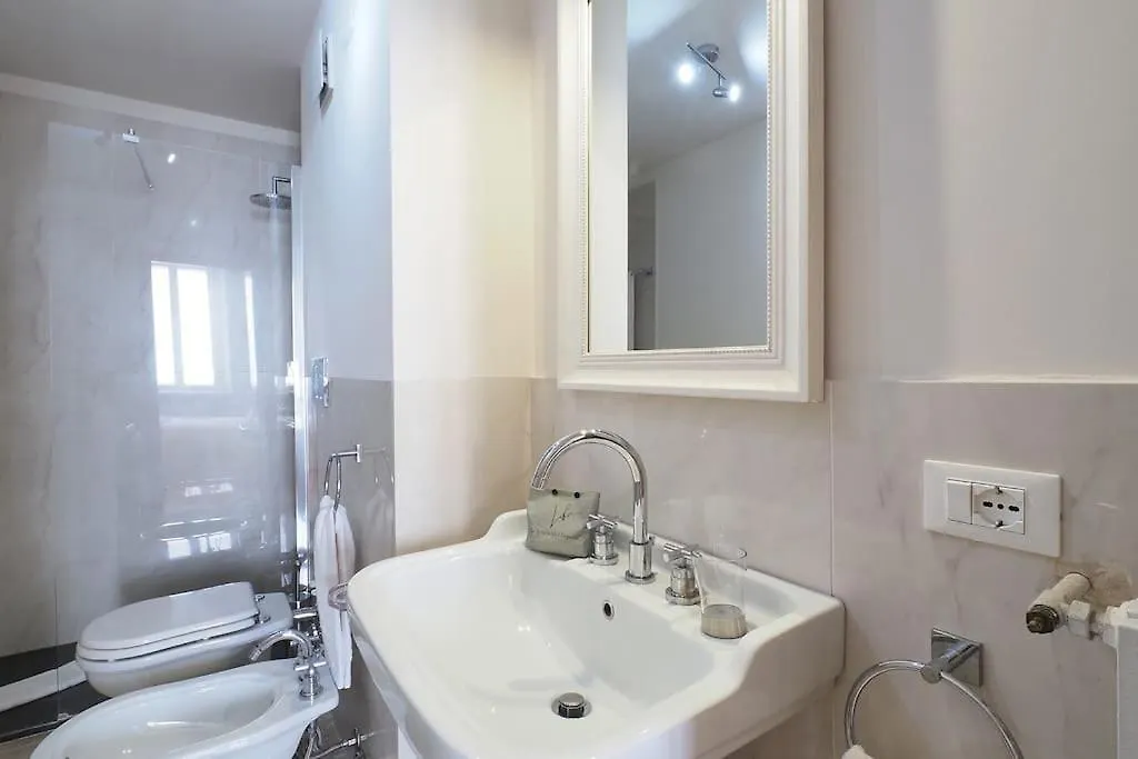 Contempora Apartments - Bilocale Castello Sforzesco Milan